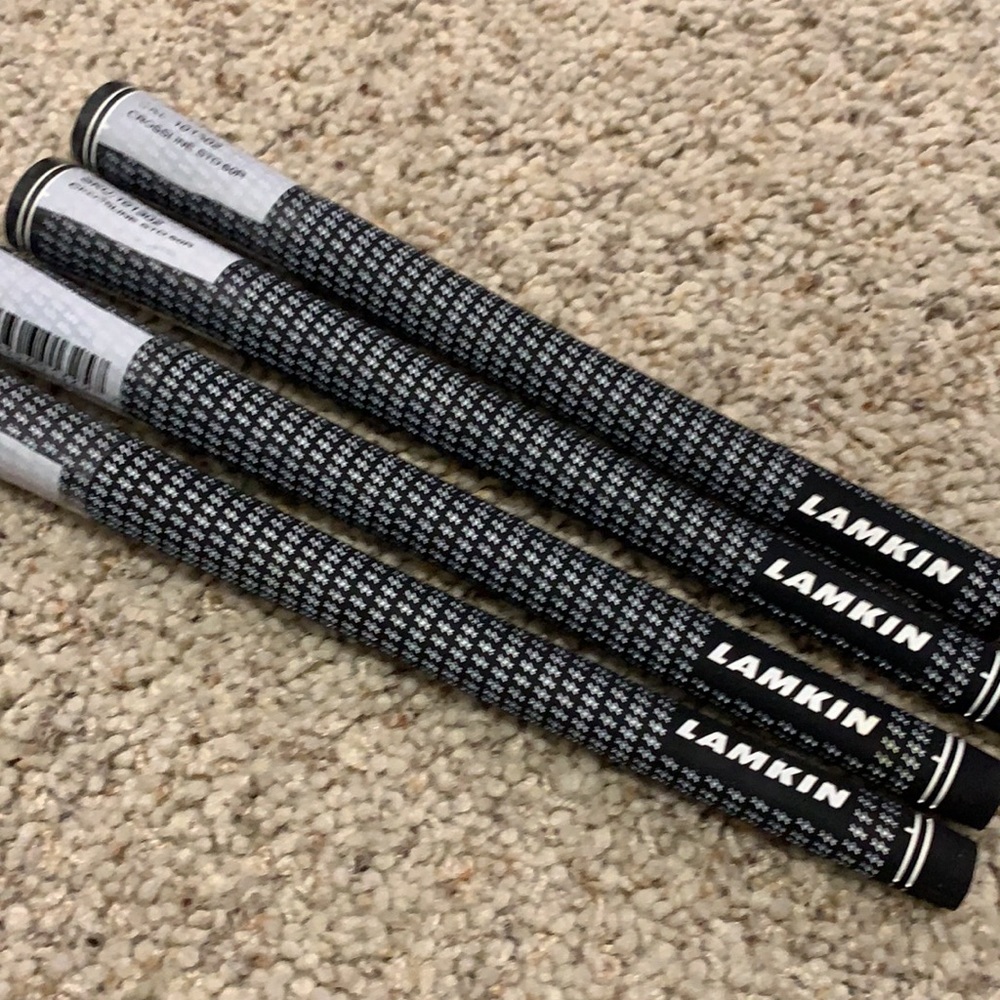 Lamkin Crossline Golf Grips - Standard 60R NWT - LOT of 4